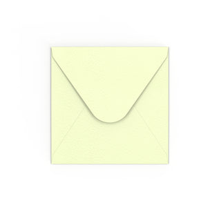 Elfenbensfarvet Kuvert med Hamret Struktur 130 x 130 mm