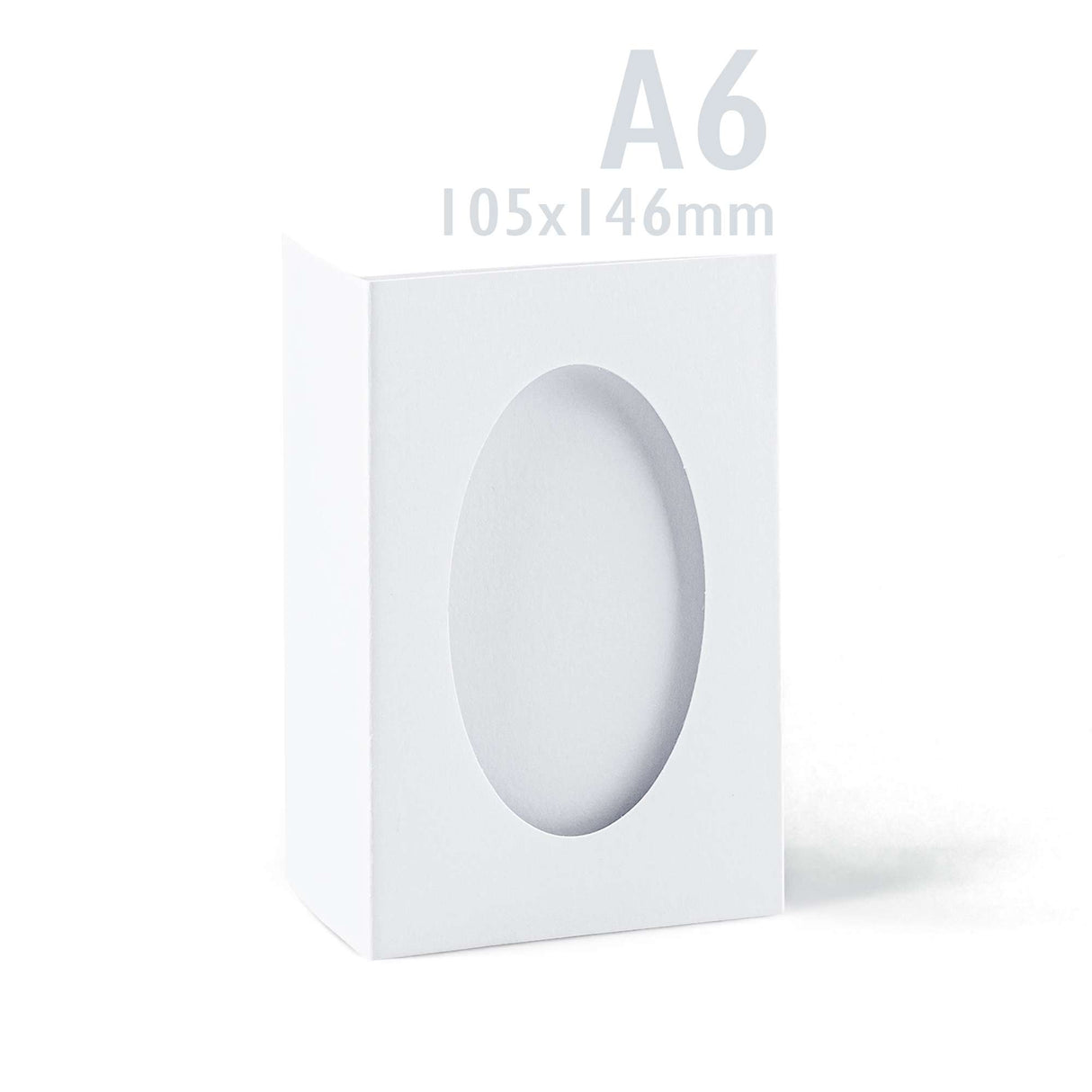 Hvide trefløjede kort med ovalt udskåret vindue – pakke