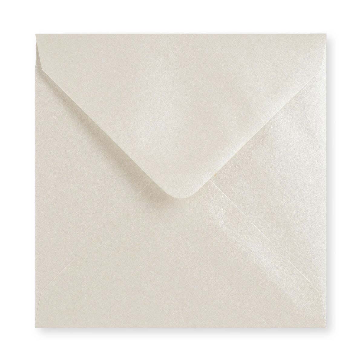 Østersfarvet kuvert - diamantklap 140x140 mm
