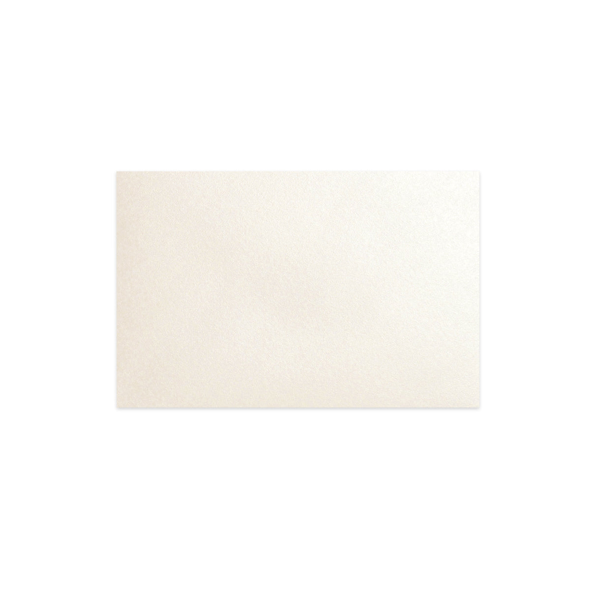 Østersfarvet kuvert - diamantklap 62x94 mm