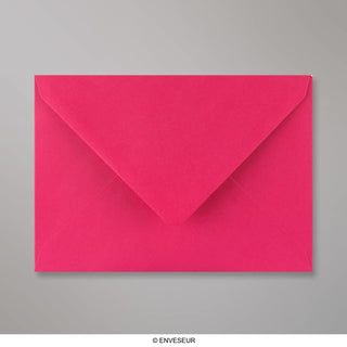 Fuschia-lyserød konvolut 133x184 mm