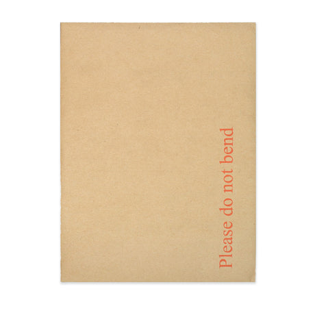 Manillakuvert med Kartonbagside – Trykt 241x178 mm