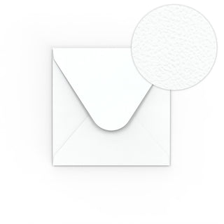 Hvid kuvert med hamret overflade 110x100 mm
