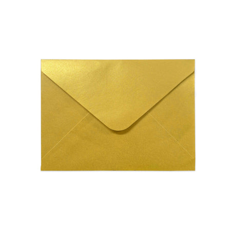 133 x 184mm - Metallisk guldkonvolut 120g